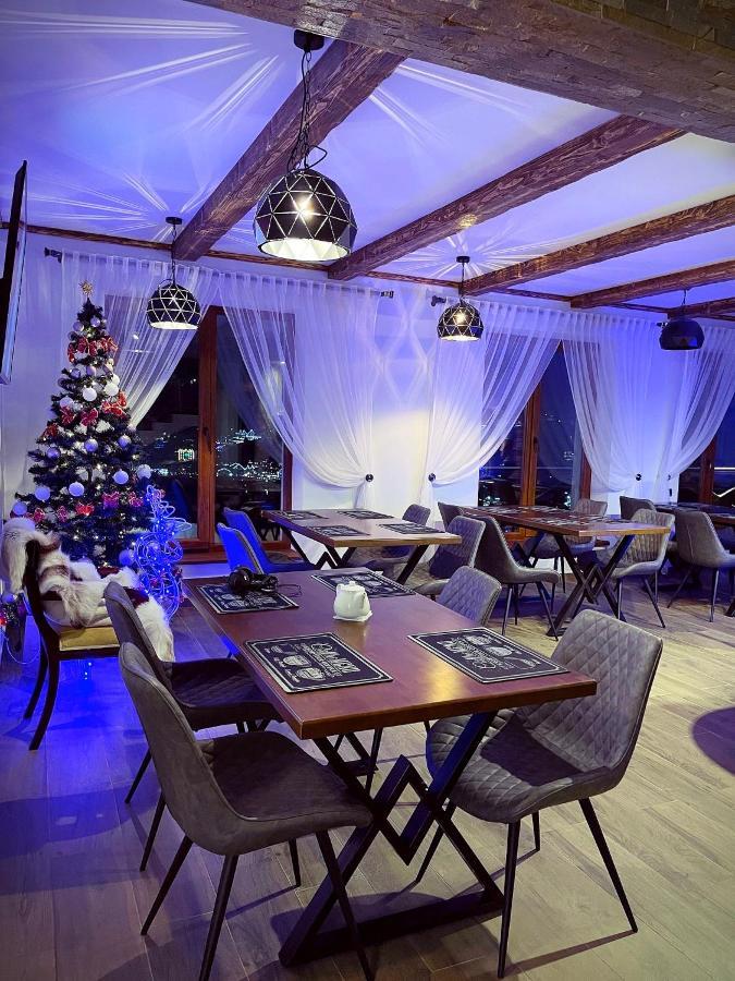 فندق Князів Двір بوكوفِل المظهر الخارجي الصورة